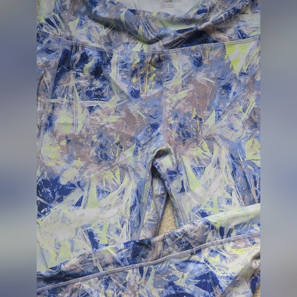 2 Pair Women's Athletic/Performance Leggings size XL - Picture 4 of 16